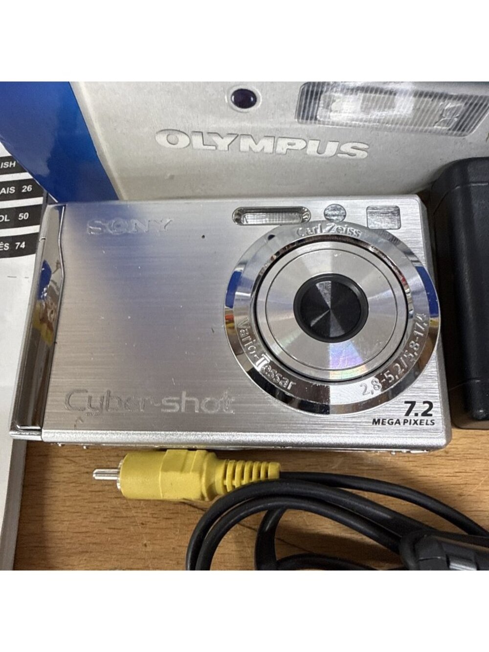 Sony Cyber-shot DSC-W80 Digital Camera 7.2 MP 3x Optical Zoom - Tested Silver